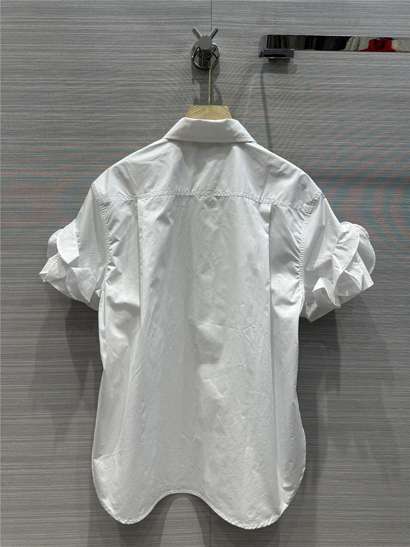 Va1e*ntin0 three-dimensional butterfly short-sleeved large shirt