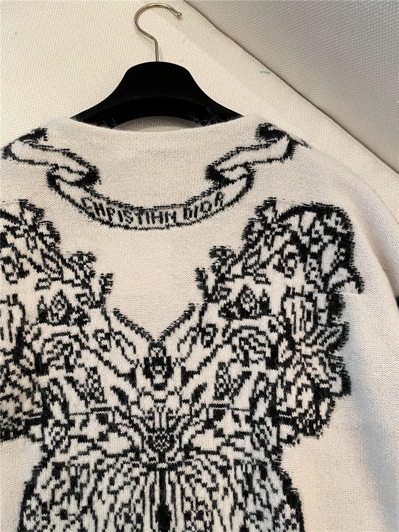 D10r striped butterfly loose sweater