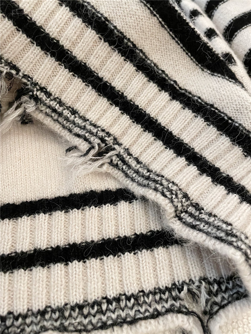 D10r striped butterfly loose sweater