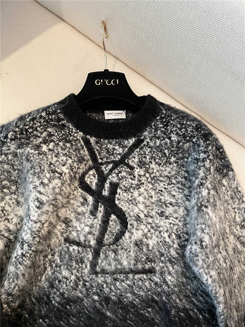 Y51 logo gradient mohair sweater in black