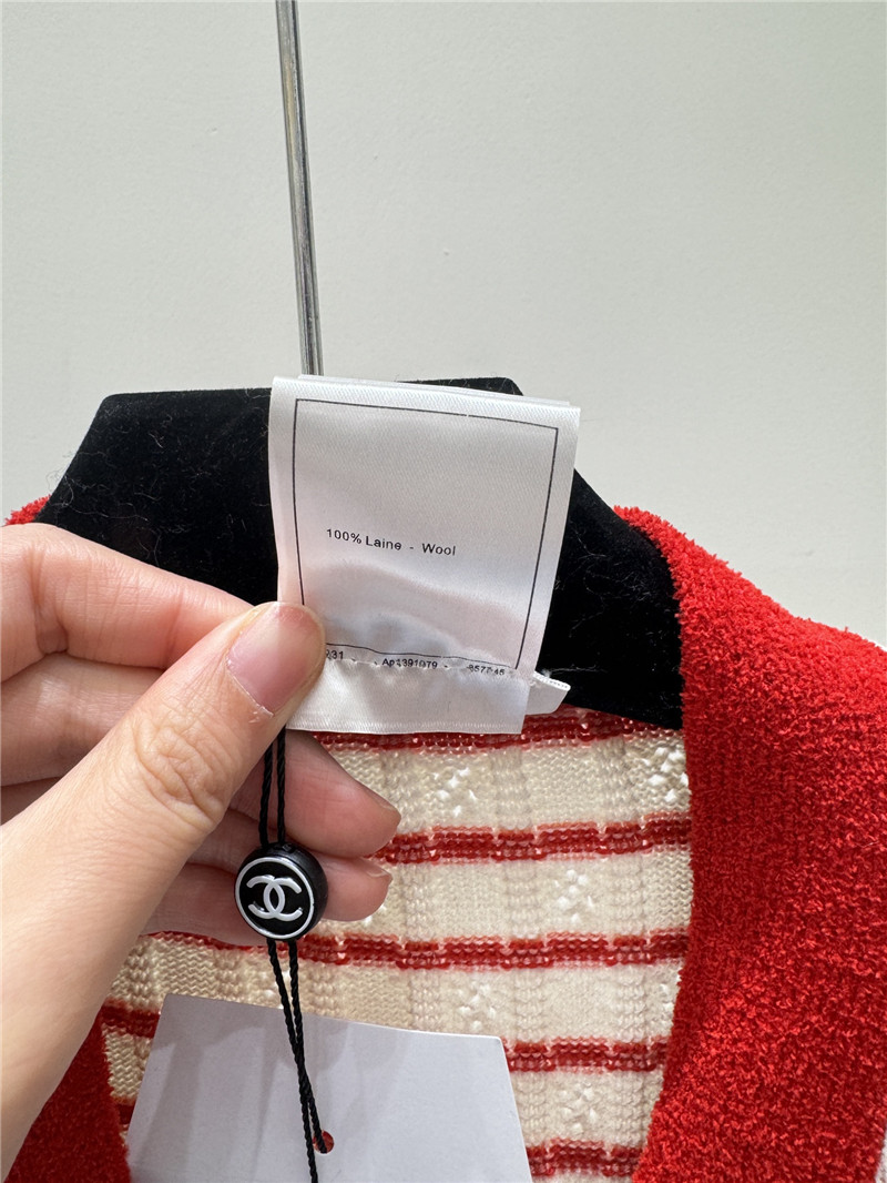 Ch**el plaid v-neck knitted cardigan