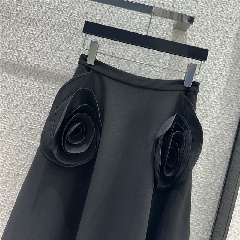 Va1e*ntin0 three-dimensional large flower pocket midi skirt