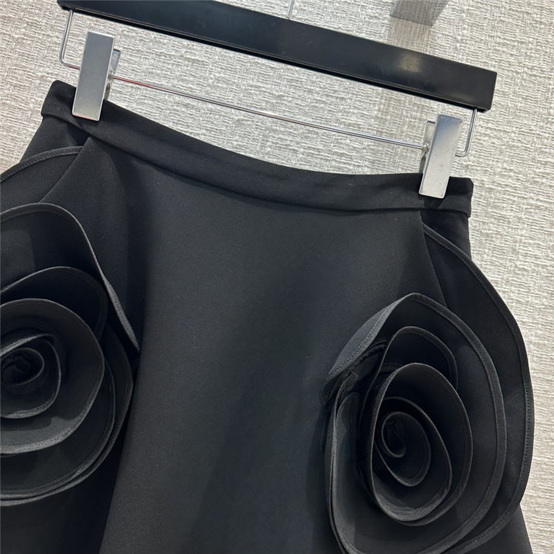 Va1e*ntin0 three-dimensional large flower pocket midi skirt