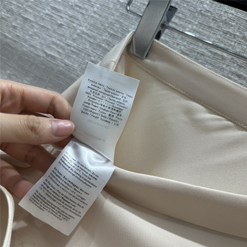 Va1e*ntin0 three-dimensional large flower pocket midi skirt