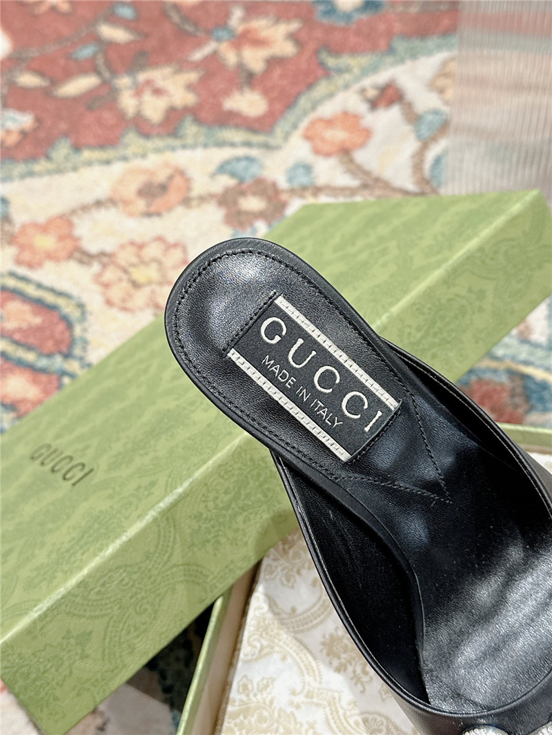 Gucci metal embellished crystal diamond buckle half drag