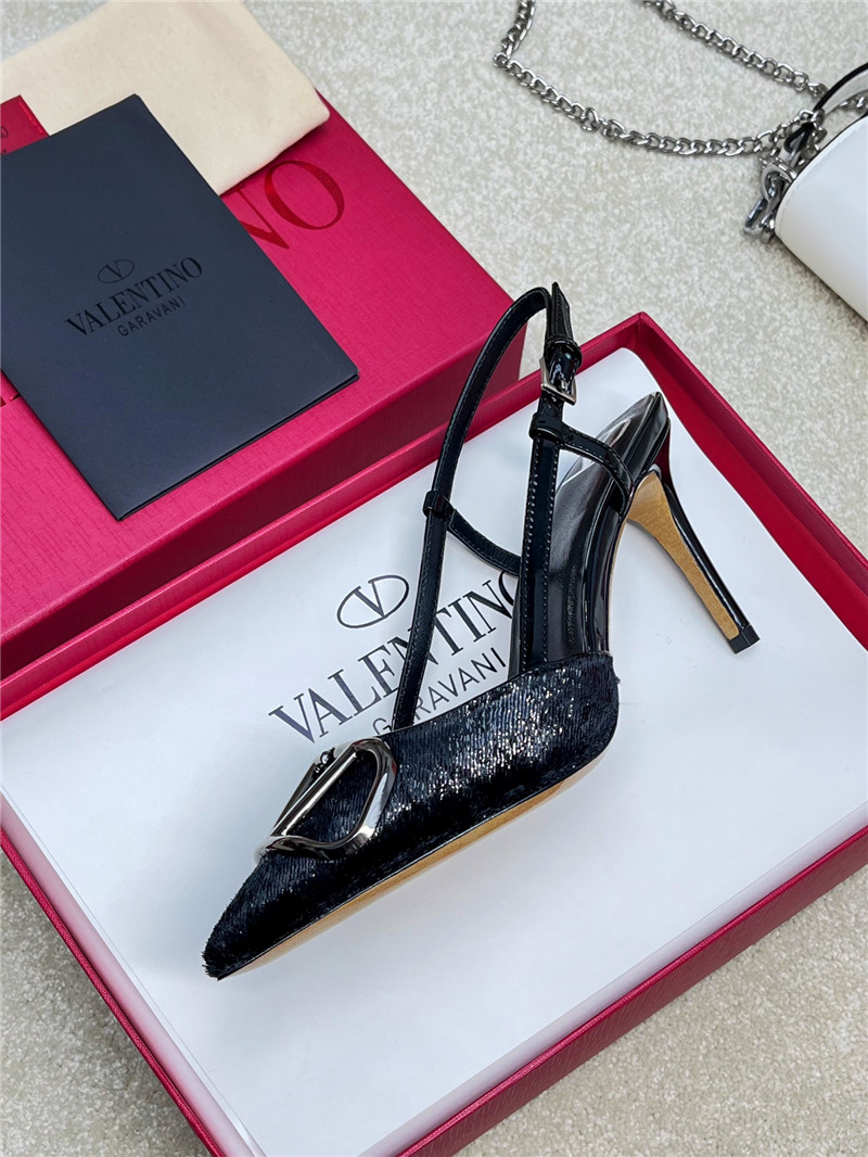 Va1e*ntin0 new color v logo buckle high heels sandals
