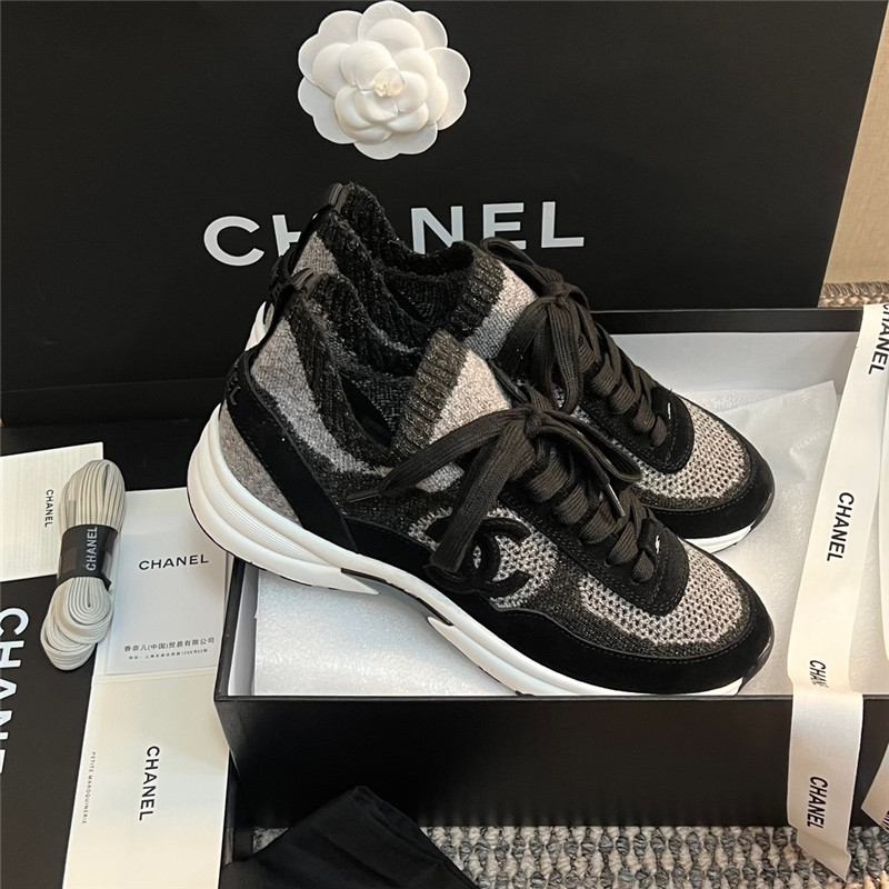 Ch**el women?¡¥s black Ch**el sneakers