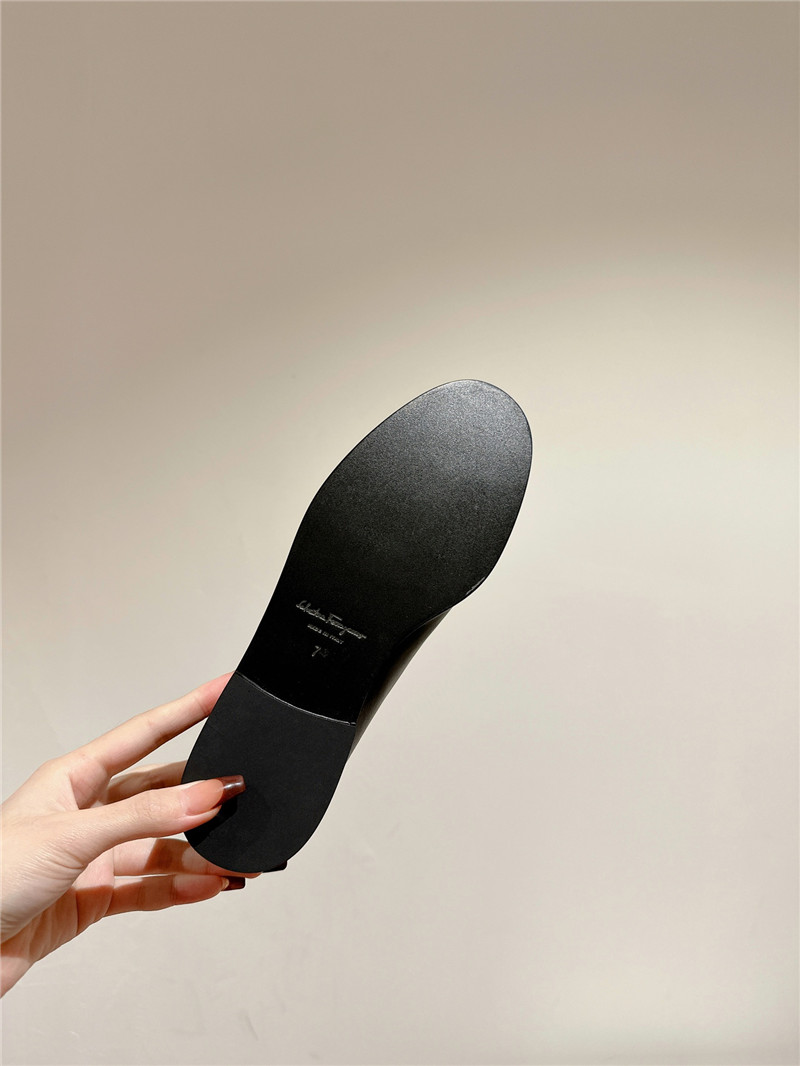 Salvatore Ferragamo British style Gancini buckle loafers