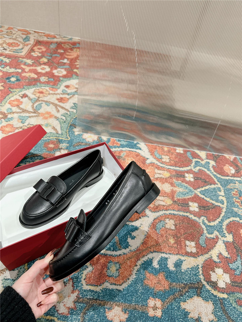 Salvatore Ferragamo British style Gancini buckle loafers