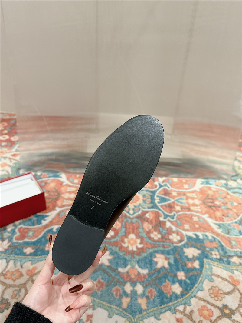 Salvatore Ferragamo British style Gancini buckle loafers