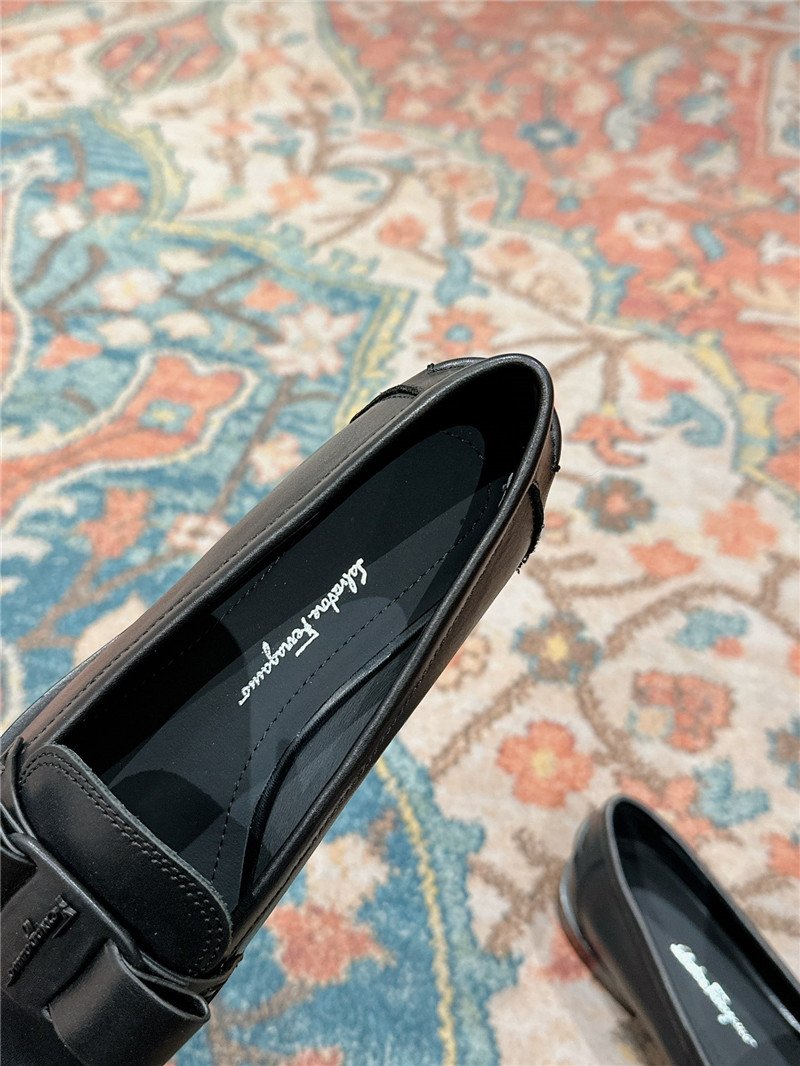 Salvatore Ferragamo British style Gancini buckle loafers