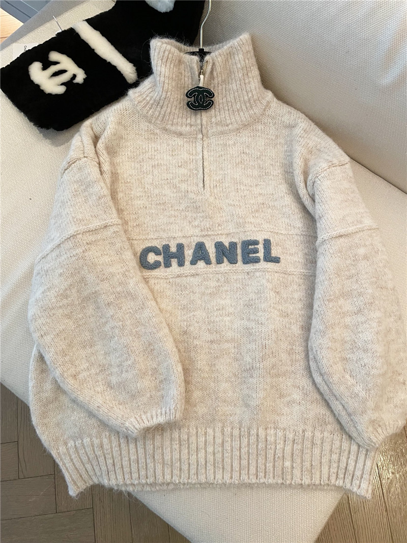 Ch**el logo turtleneck loose sweater beige