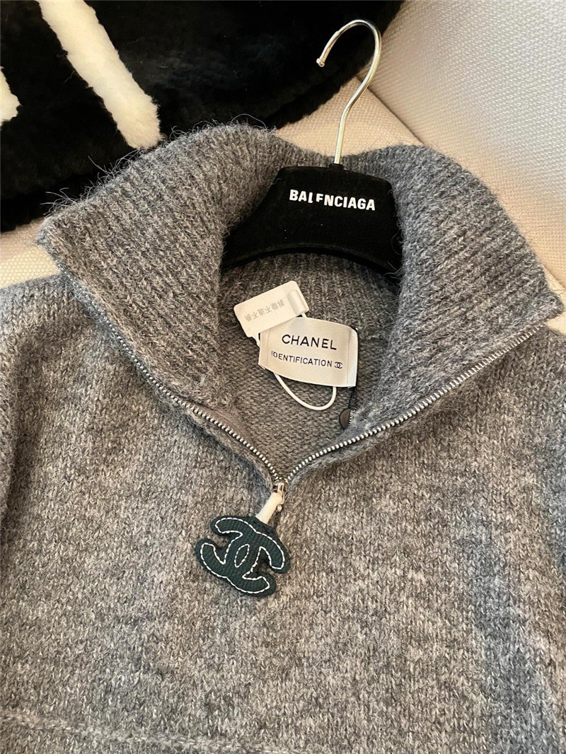 Chanel Logo Turtleneck Loose Sweater Grey
