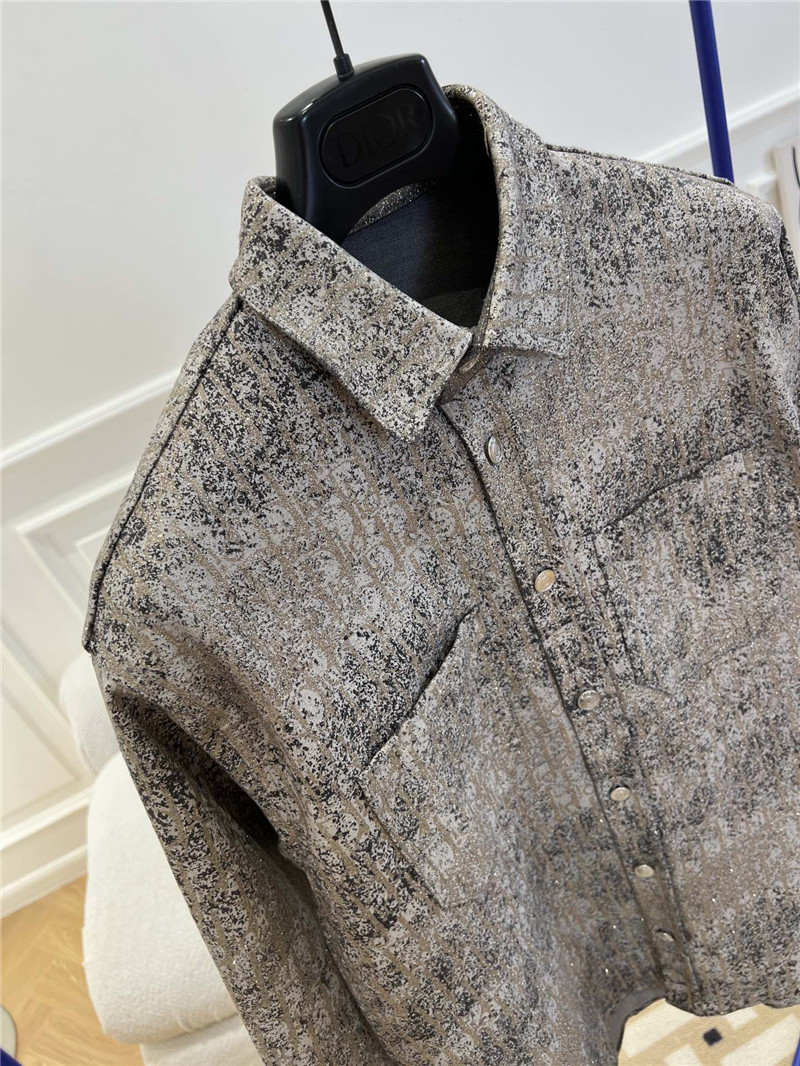 D10r presbyopic glitter shirt