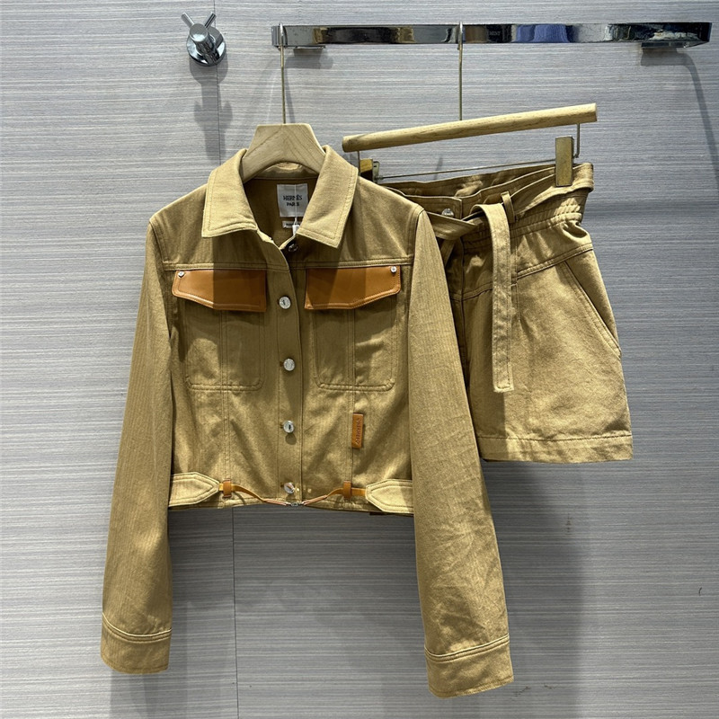 H**me5 backless jacket + flower bud waist pants set