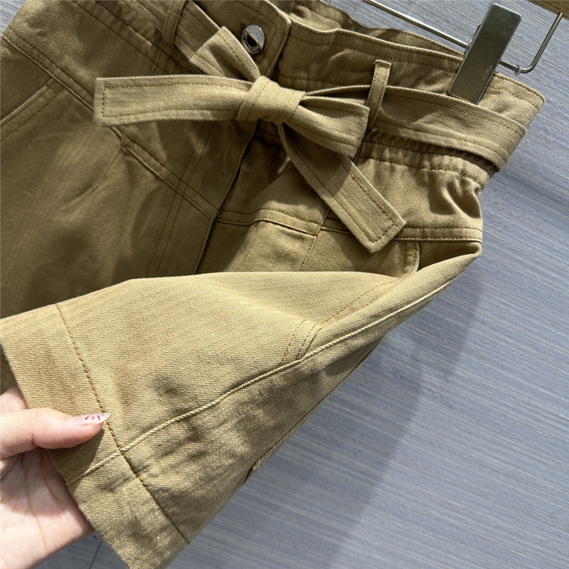 H**me5 backless jacket + flower bud waist pants set