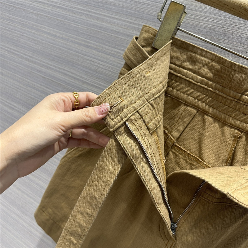 H**me5 backless jacket + flower bud waist pants set