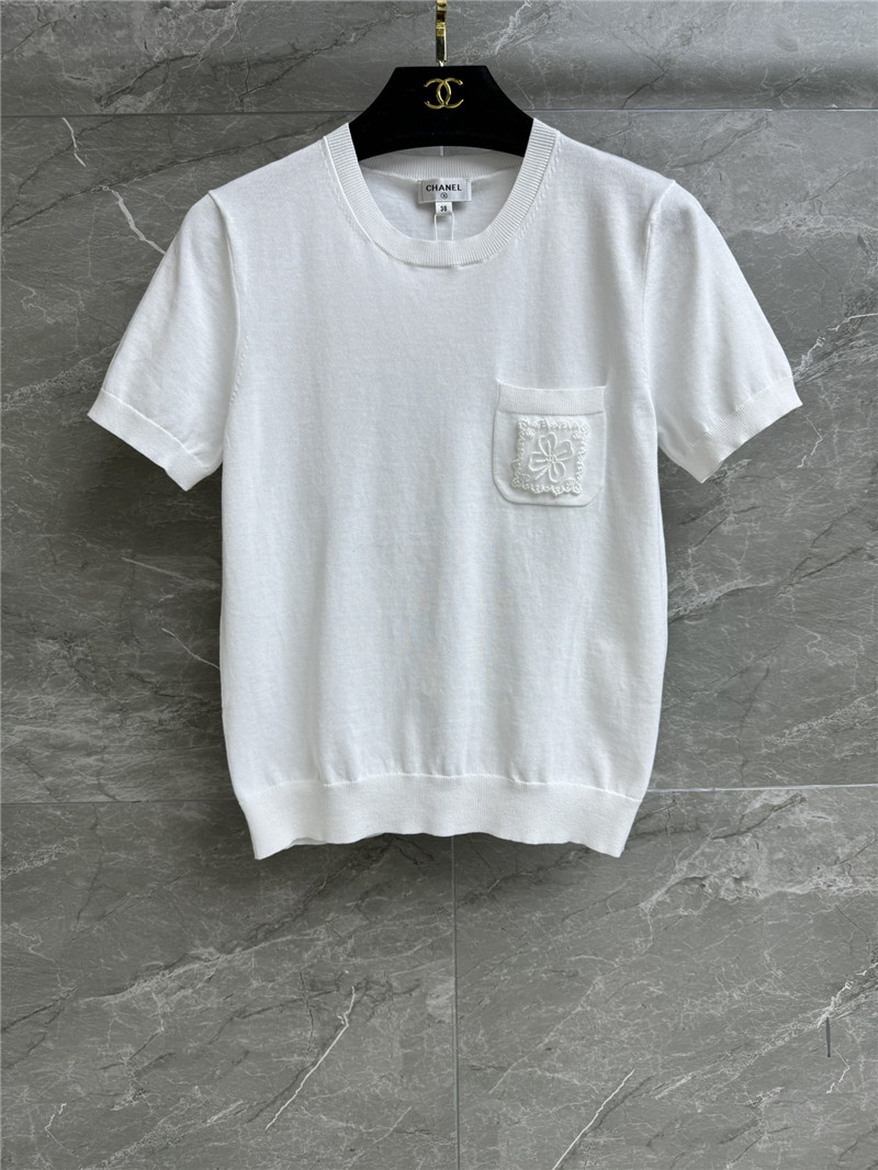 Chanel four leaf clover short sleeves