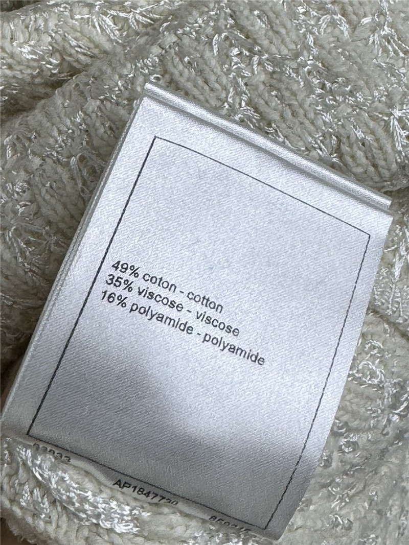 Ch**el sleeveless knitted skirt