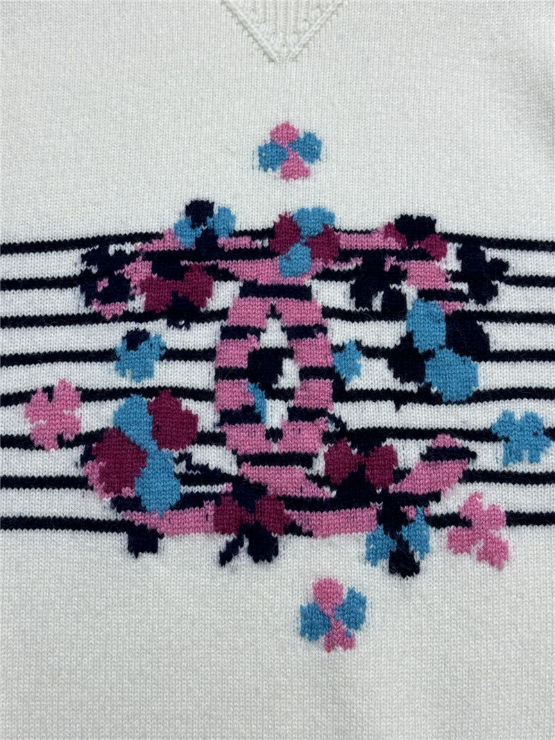 Chanel double c cashmere sweater
