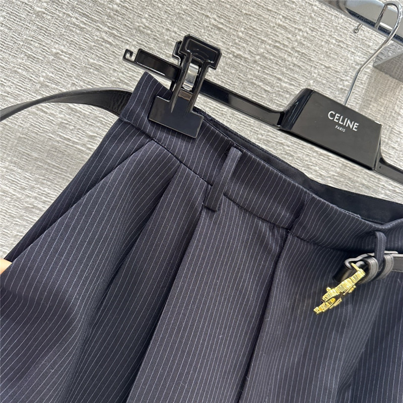 Ce1i*e new vertical striped suit shorts