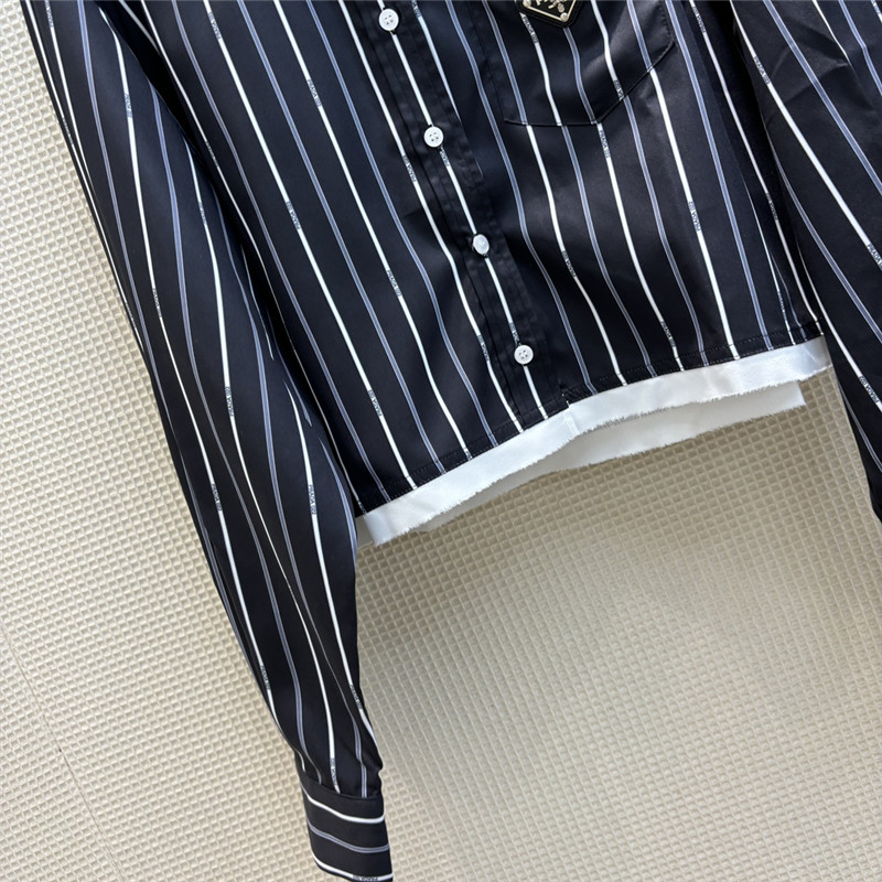 prada triangle logo decorative stripe suit
