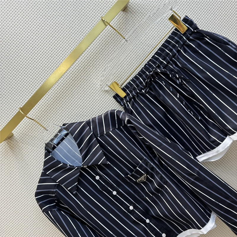 prada triangle logo decorative stripe suit