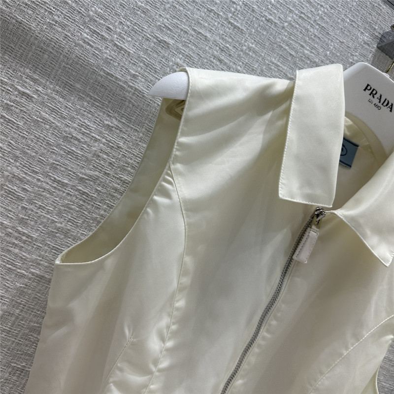 Pra*a new functional nylon sleeveless skirt