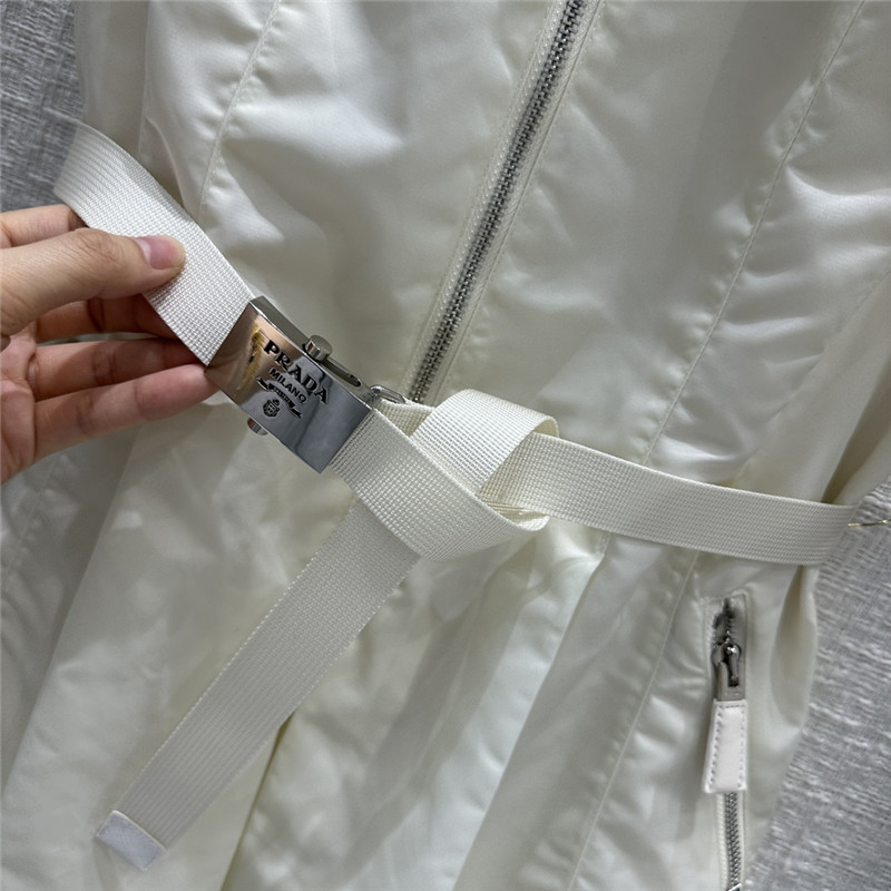 Pra*a new functional nylon sleeveless skirt