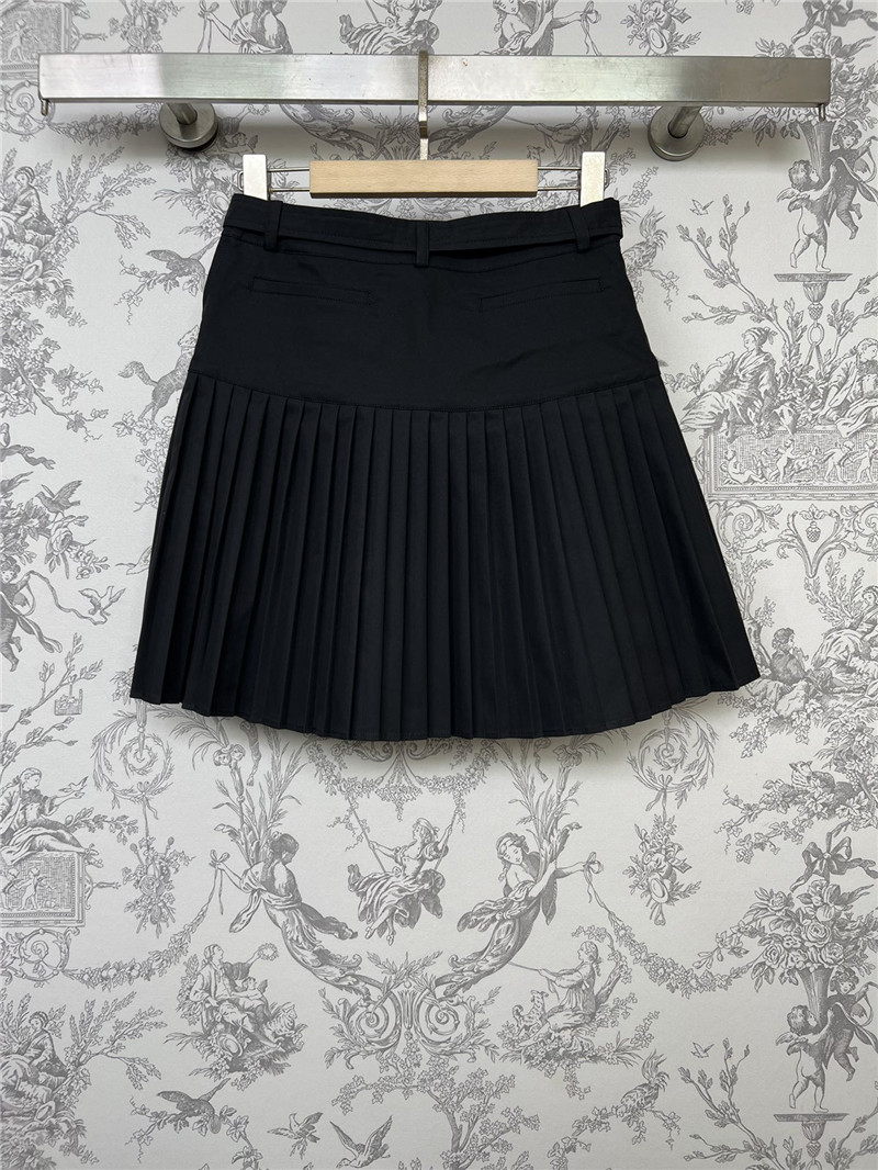 D10r new pleated skirt