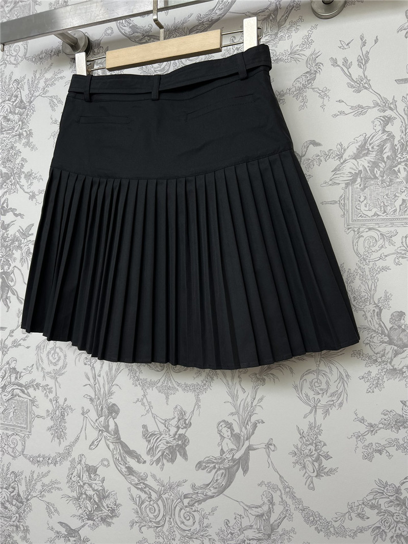 D10r new pleated skirt