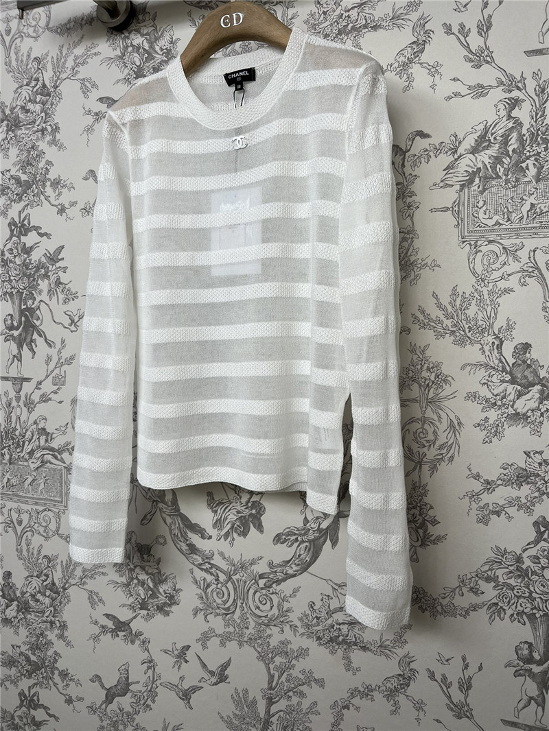 Chanel new round neck knitted long sleeves