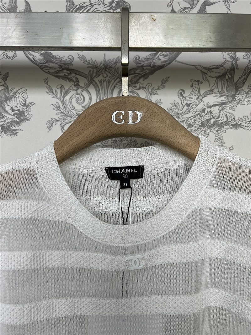 Chanel new round neck knitted long sleeves