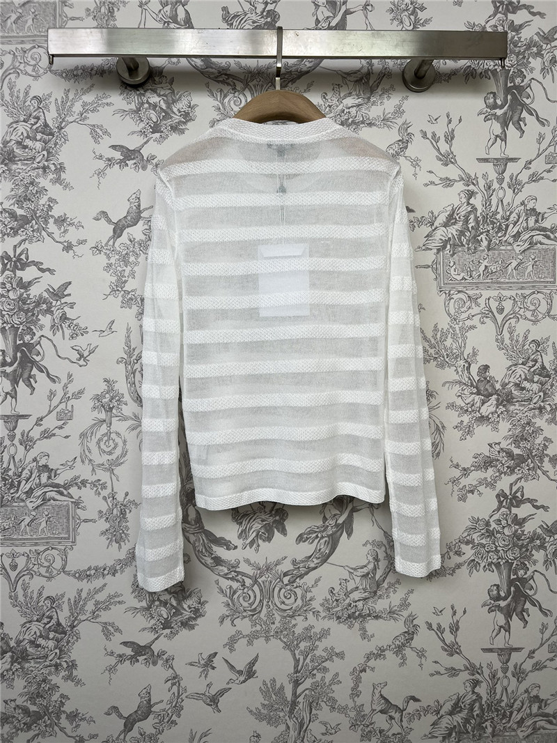 Chanel new round neck knitted long sleeves
