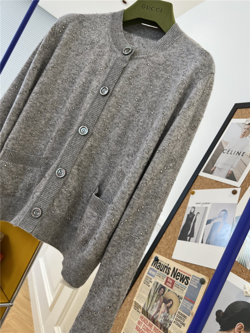 Gvc*1 new knitted cardigan