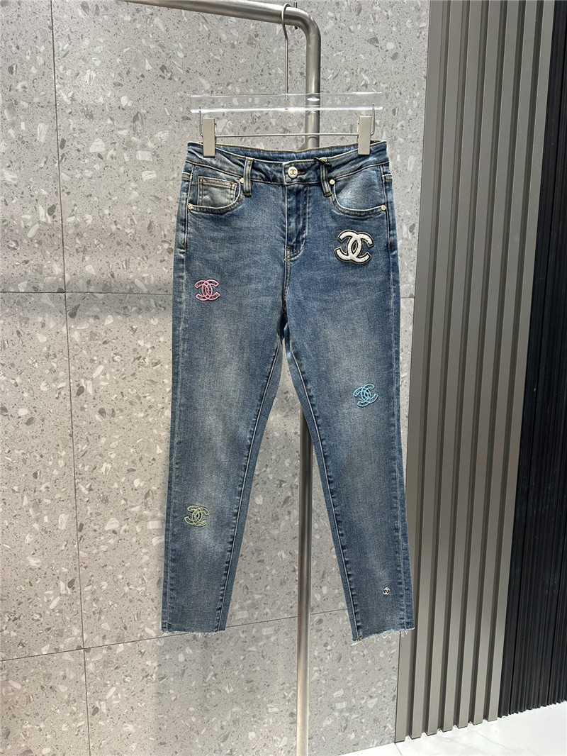 Chanel new embroidered double c slim jeans