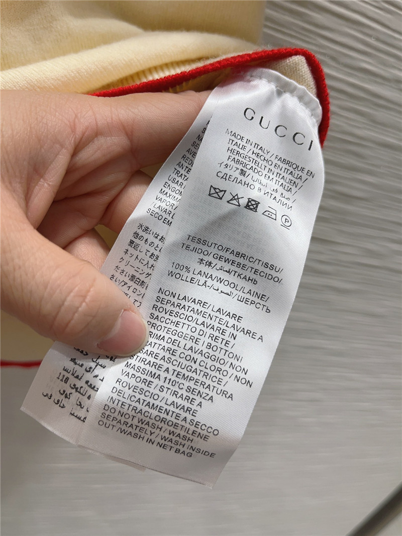 Gvc*1 classic crew neck pullover sweater