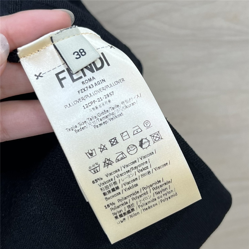 F**di embossed ff t-shirt in black