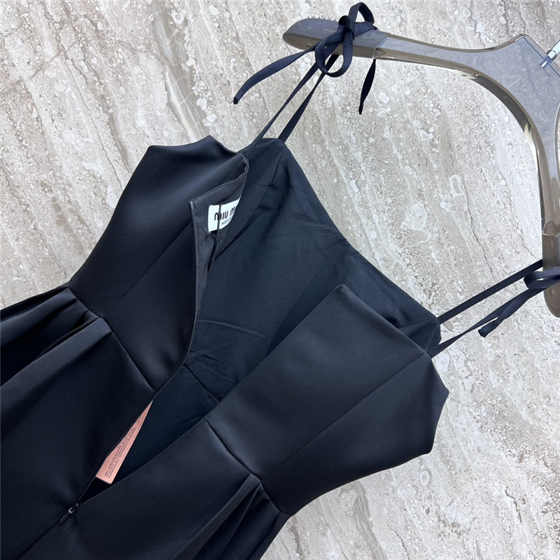 M1um1u classic elegant little black dress