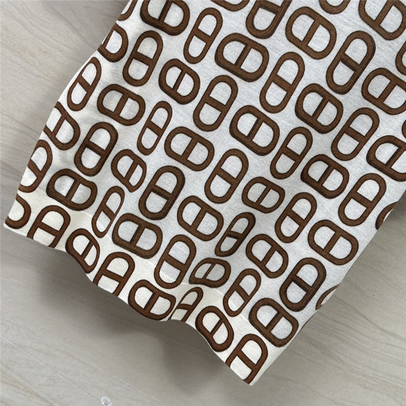 H**me5 graffiti print graphic short-sleeved top