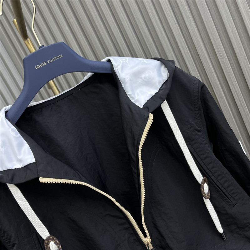 l0vis Vvtt0n lv pleated hooded jacket