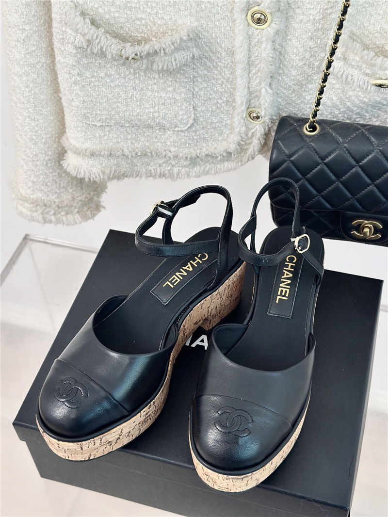 Ch**el new wood grain platform sandals