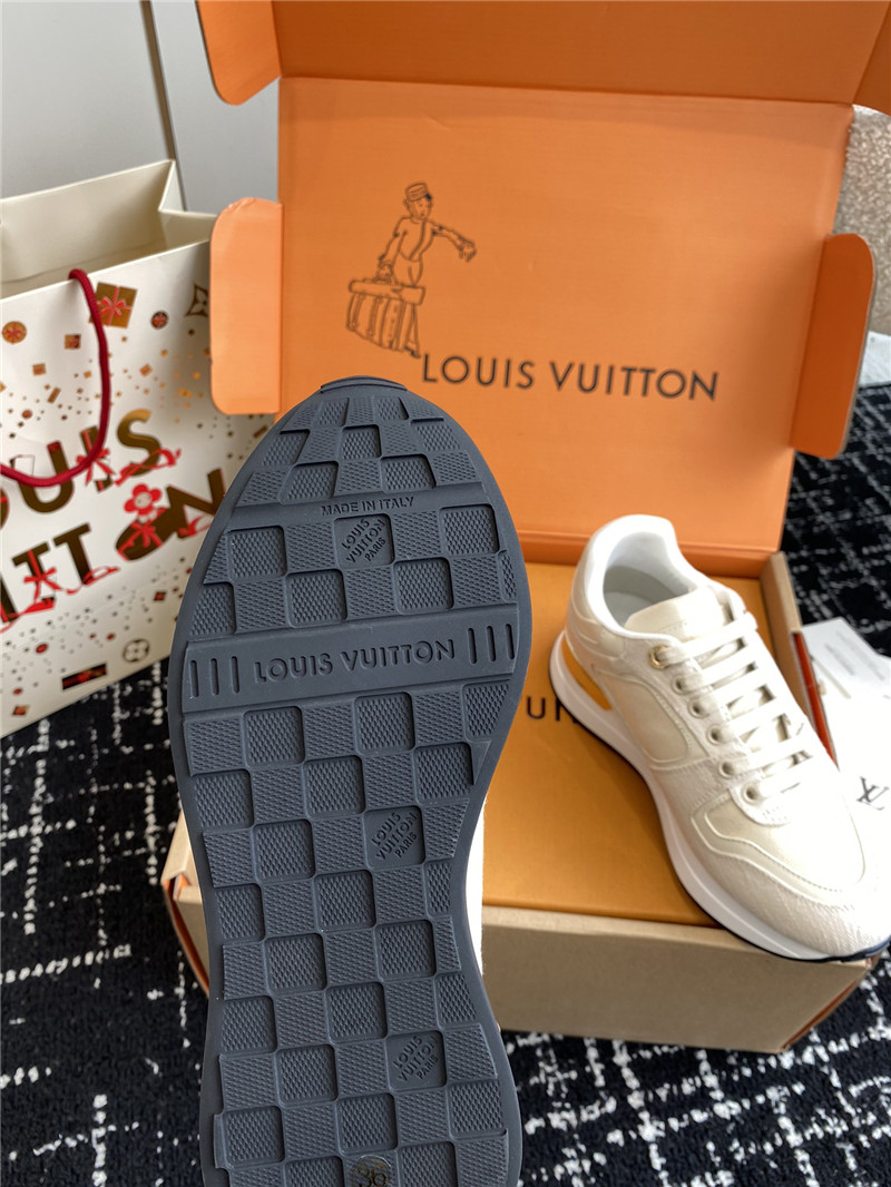 l0vis Vvtt0n lv calfskin monogram run away sneakers