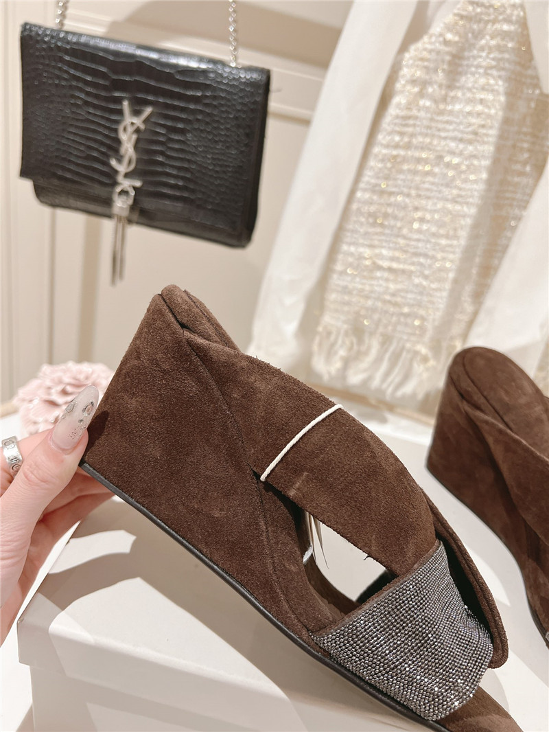 BC steel diamond wedge slippers