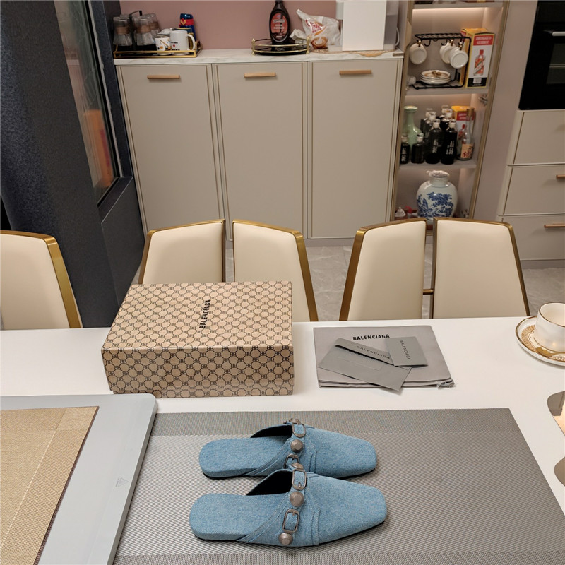 Ba1en*iaga washed denim new color rivet series half-pants