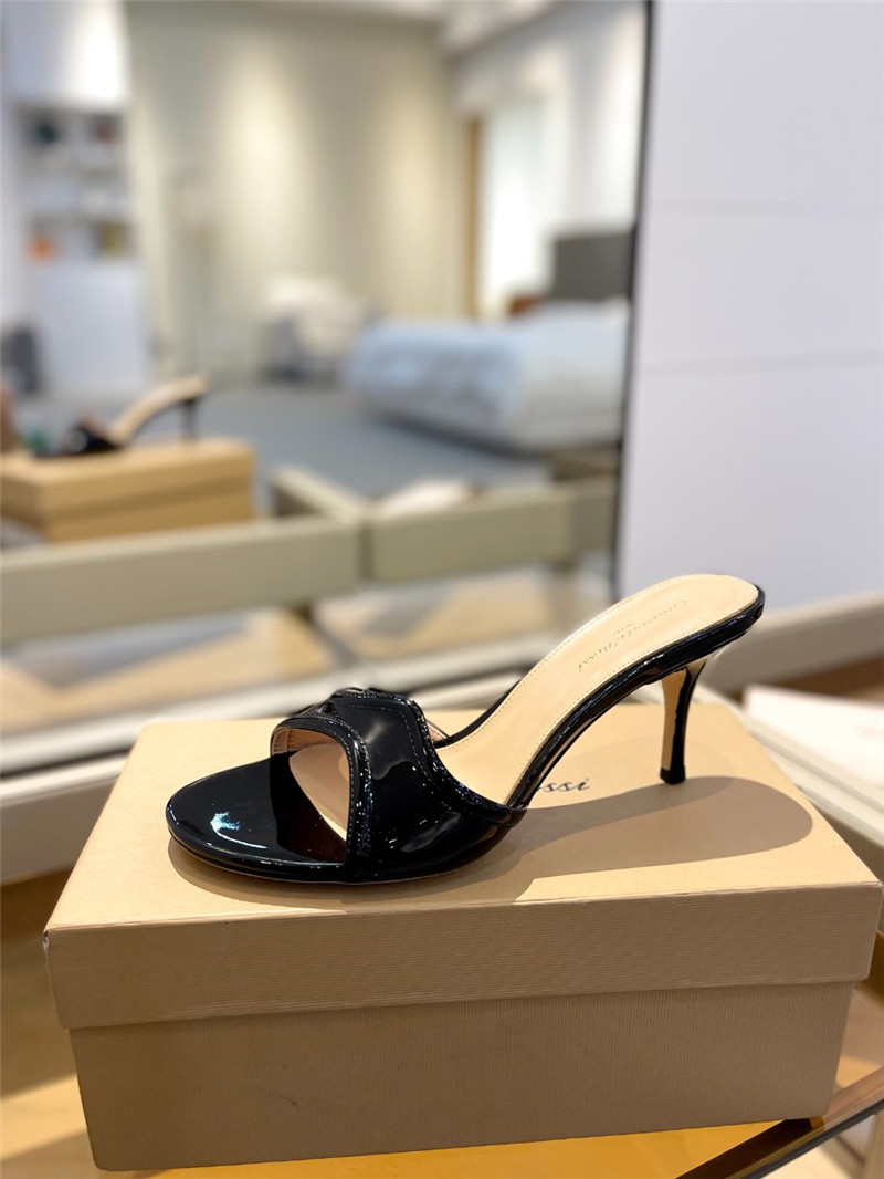 gianvito rossi new semi-trailer