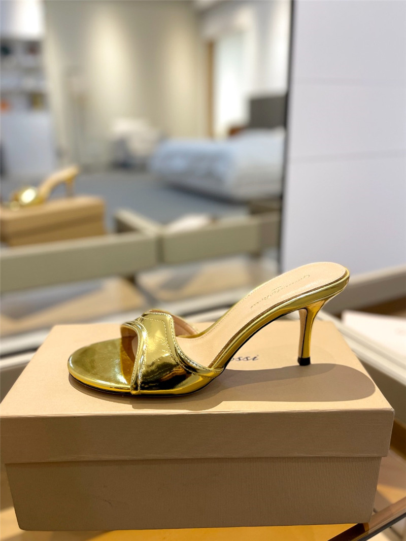 gianvito rossi new semi-trailer