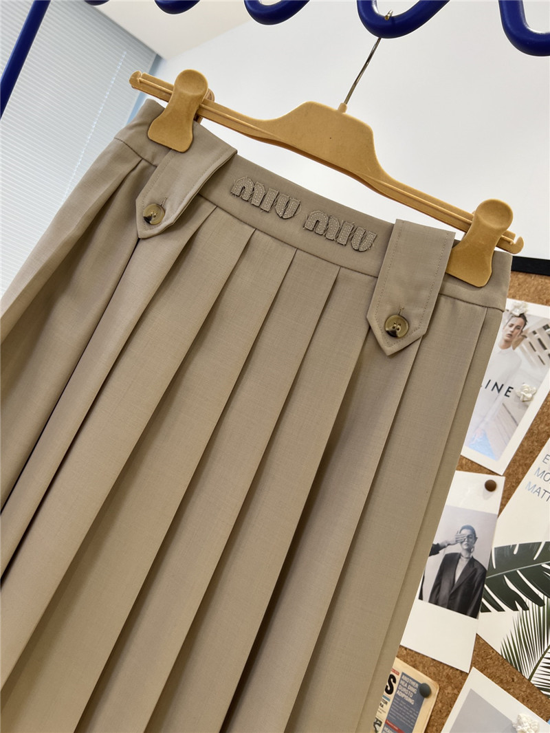 M1um1u new pleated skirt