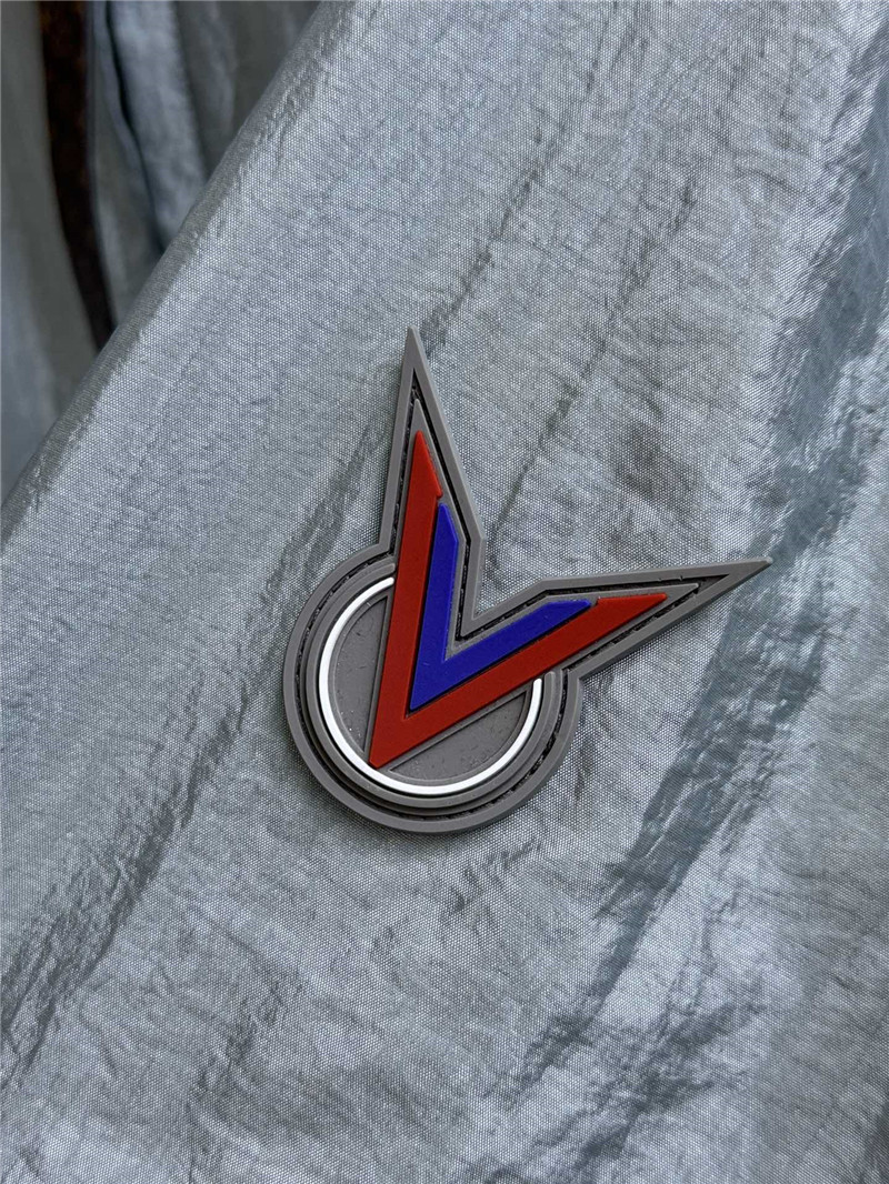 l0vis Vvtt0n lv blue pleated jacket