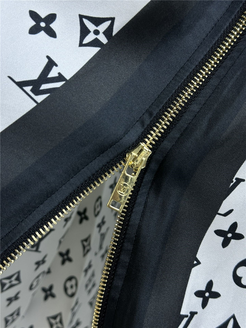 l0vis Vvtt0n lv presbyopic silk skirt